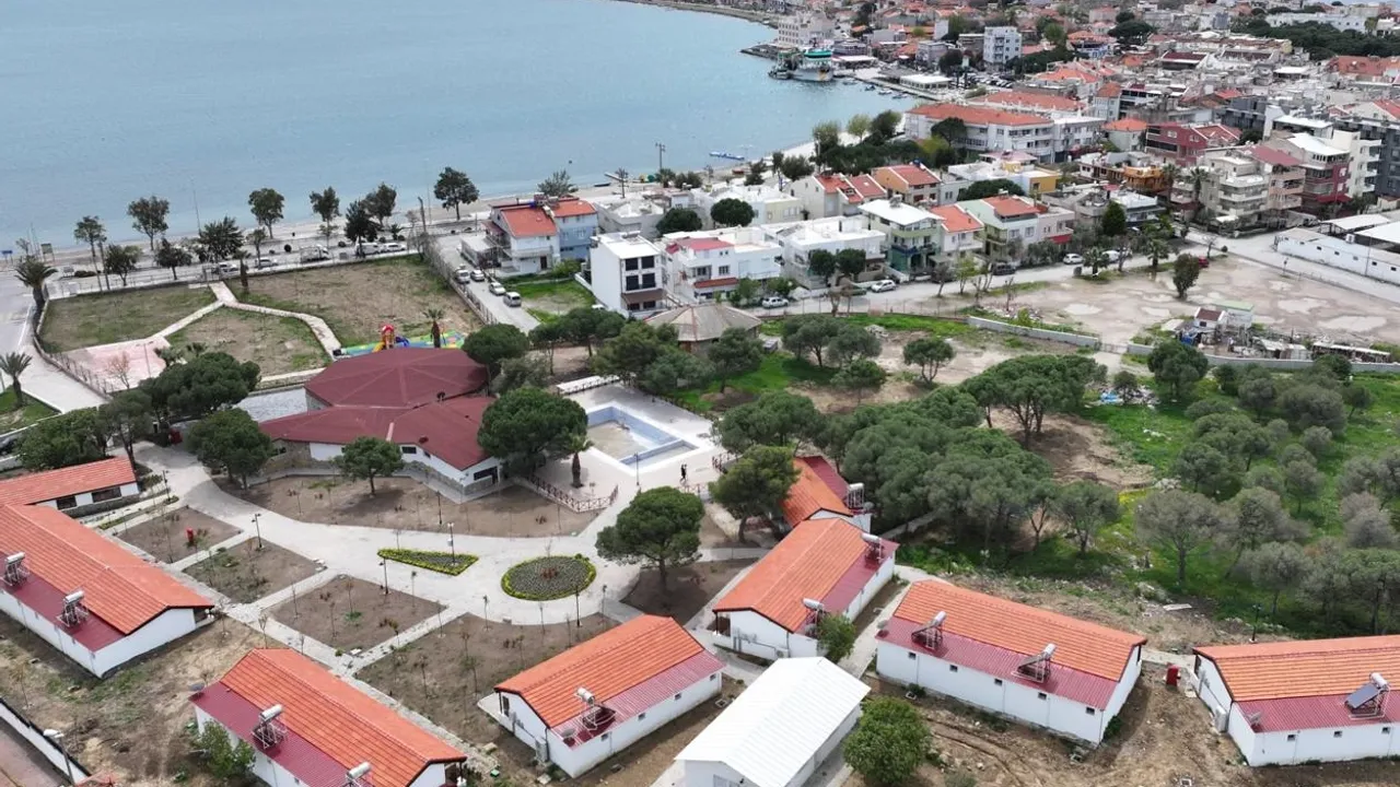 İzmir'de Çandarlı Sosyal Tesisi yenilendi