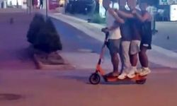 Scooter’a 4 kişi binerek kameraya poz verdiler