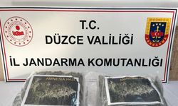 Otomobildeki valizin içinden uyuşturucu çıktı