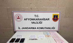 Uyuşturucu maddeler ile yakalanan 3 kişi gözaltına alındı