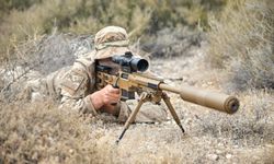 Mehmetçik, PKK’lı teröristlerin inlerine girmeye devam ediyor.