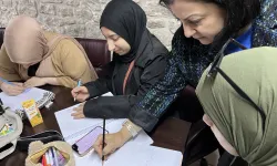 Sanat ve Tasarım” alanında kendini geliştirmek isteyen kursiyerlerimiz için pek çok kurs düzenlemektedir