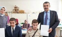 Görme Engelliler Anadolu İmam Hatip Lisesi ve İmam Hatip Ortaokulunu ziyaret