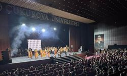Maarif Orkestrası ve Halk Dansları Topluluğu, Adana'da konser verdi.