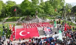 Bursa İnegöl’de 19 Mayıs coşkusu sokaklara taştı