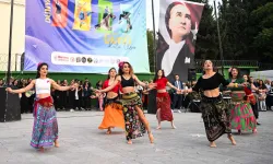 Dansın ritmi Cumhuriyet Meydanı’nda yükseldi