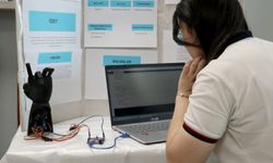 Lise Öğrencileri Engelliler İçin Robot El Geliştirdi