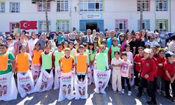 Yusuf Tekin,  dönem sonu faaliyet haftasında öğrencilerle birlikte etkinliklere katıldı.
