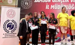 Karamürsel’in işitme engelli öğrencileri masa tenisinde Türkiye'yi gururlandırdı