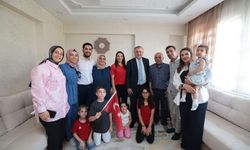 Avrupa şampiyonu millî güreşçimiz Evin Demirhan Yavuz’un evine konuk olduk.