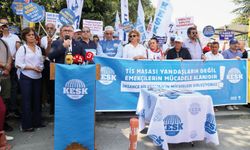 İşkolu sendikalarımızla birlikte ÇSGB önünde alternatif TİS masasını kurduk!