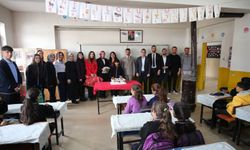 "İyi Ki Doğ-Muş" Sloganıyla Köylerdeki Çocuklara Doğum Günü Sürprizi Yapıyorlar