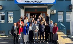 Celal Yardımcı Ortaokulunu ziyaret