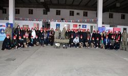 Murat Kışlasında “Mehmetçikle Bir Gün”