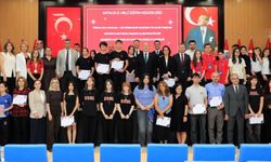 BAŞARILI ÖĞRENCİLER ÖDÜLLERİNE KAVUŞTU
