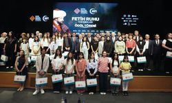 BAKAN TEKİN, "FETİH RUHU YARIŞMALARI ÖDÜL TÖRENİ"NE KATILDI