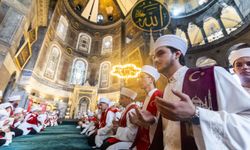 Kırdı Zincirlerini Ayasofya