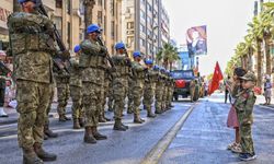 Aynı selamda, aynı bayrakta, aynı gururda buluşuyoruz! Yaşasın Cumhuriyet!