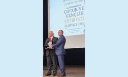 Türk Dil Kurumu Başkanı Prof. Dr. Osman MERT'e Türk Diline Hizmet Ödülü verildi