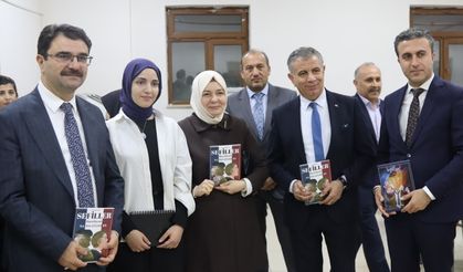 İftarda öğretmen ve öğrencilerle bir araya geldi