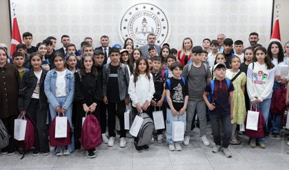 Öğrencilerden Bakan Tekin'e Ziyaret