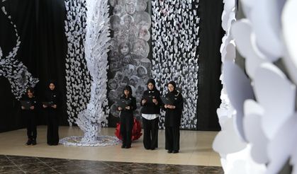 Öğretmenler Açtıkları Sergiyle Savaşta Ölen Çocuklara Dikkati Çekti