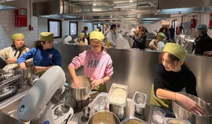 İlkokul Öğrencileri Gazi Ailesi İçin Ramazan Pidesi Hazırladı