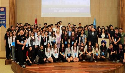 Antalya'da Genç Bilim İnsanları Bilimsel Çalışmalarını Paylaştı