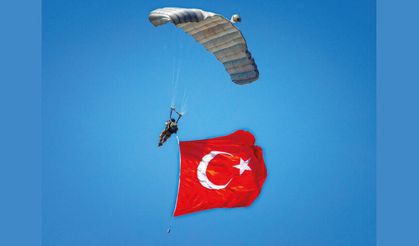 Mazimizde kahramanlık, Yüreğimizde kudret var!
