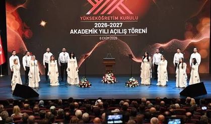 “Akademik yıl” dünya şampiyonu koronun sesiyle açıldı