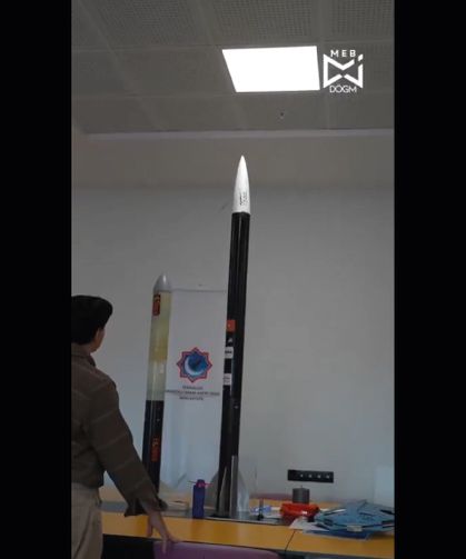 İHA’ların rotasında, su altına gönderilen dronlarda ve gökyüzüne yükselen roketler