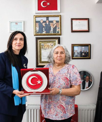 Aziz şehitlerimizin kıymetli emanetlerini ziyaret