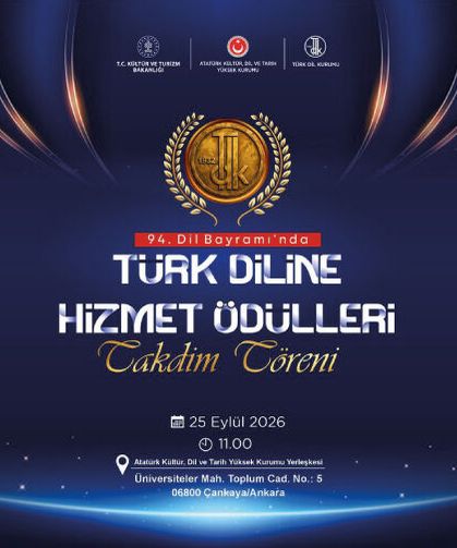 Türk Diline Hizmet Ödülleri sahiplerine takdim ediliyor.