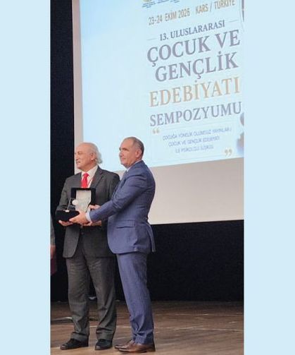 Türk Dil Kurumu Başkanı Prof. Dr. Osman MERT'e Türk Diline Hizmet Ödülü verildi