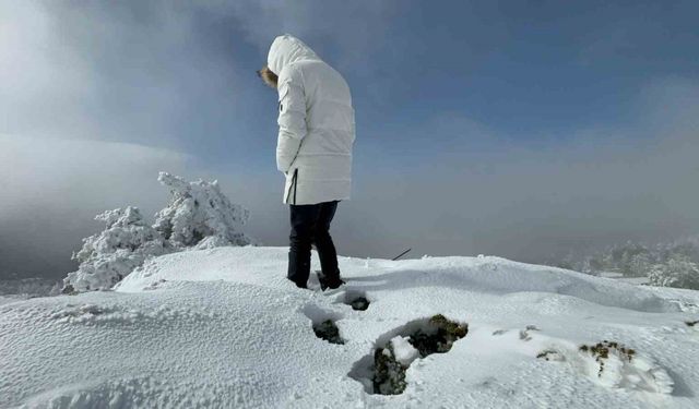 Bolu’nun yükseklerinde kar kalınlığı 15 santimetreye ulaştı