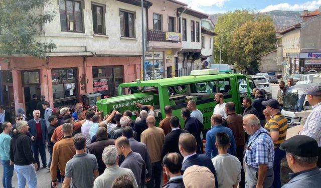 Dini nikahlı eşi tarafından öldürülen kadın son yolculuğuna uğurlandı