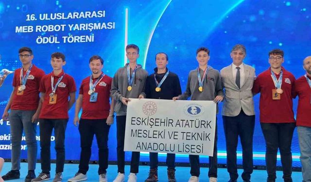 Eskişehir’deki lisede tasarlanan robot dünya birinciliğini getirdi