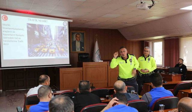 Odunpazarı Belediyesi’nde şoförlere güvenli sürüş eğitimi verildi