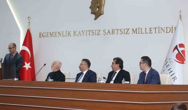 Vali Aksoy, il sağlık hizmetleri değerlendirme toplantısı gerçekleştirdi