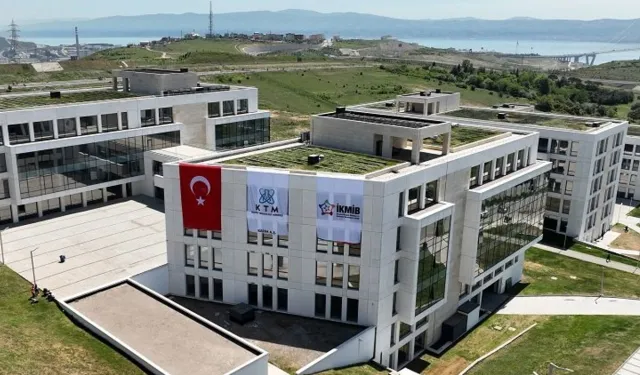 Bilişim Vadisi’nde Kimya Teknoloji Merkezi  hizmet açıldı