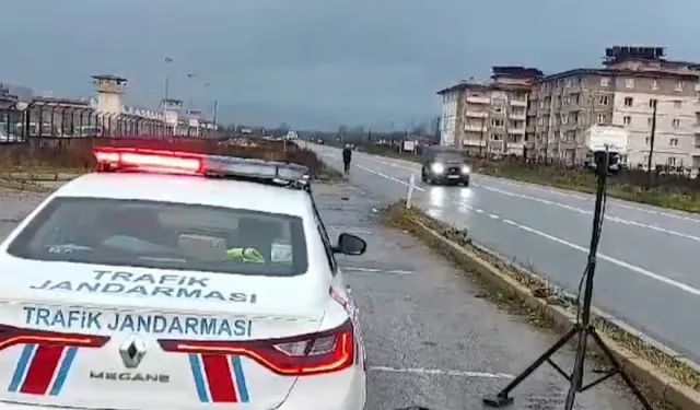 Trafikte son bir haftada 459 bin araca işlem yapıldı