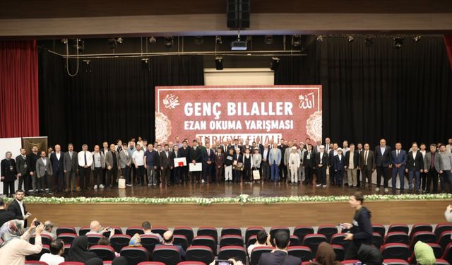 "Genç Bilaller Ezan Okuma Yarışması Türkiye Finali" Mardin'de Gerçekleşti