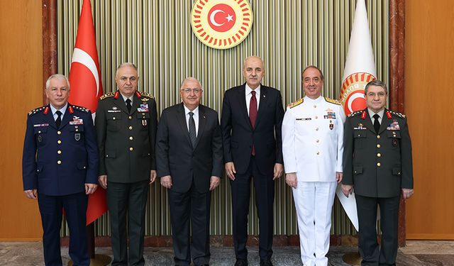 Türk Silahlı Kuvvetleri komuta kademesi Meclis’te