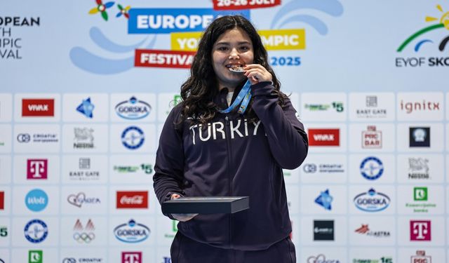 Ezginur Türkmen'den Altın Madalya!