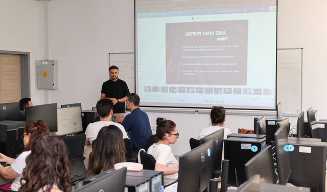 Üretken Yapay Zekâ Eğitimi Sinop’ta Akademisyenlerle Buluştu!