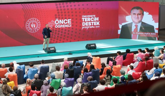 Gençler Geleceğini Planlıyor: “Önce Öğrenci” Programına Yoğun İlgi