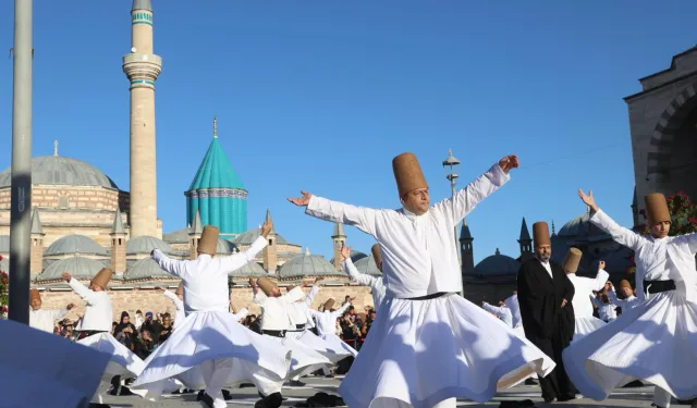 Tarih ve Medeniyet Gezisi için Konya'da bir araya geldiler