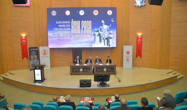 “Uluslararası Anadolu’da Türk Yazı Dilinin Öncüleri ve Aşık Paşa Sempozyumu” Kırşehir’de Düzenlendi.