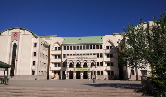 YKS’de Türkiye 311. si çıkardı, ilk 40 binde 12 öğrencisi var