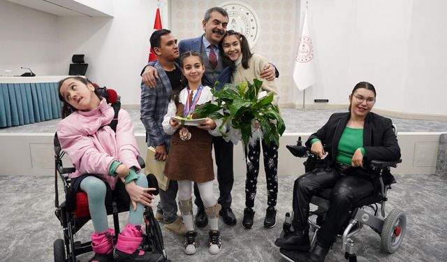 Bakan Tekin'den Dünya Engelliler Günü Mesajı